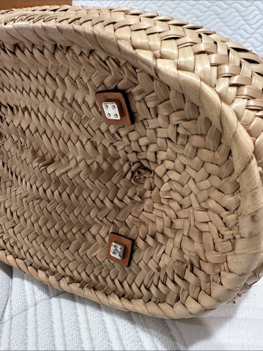 Loewe Anagram Raffia Straw Tote Tan Leather Trim w/ pochette - pink interior - Picture 9 of 14